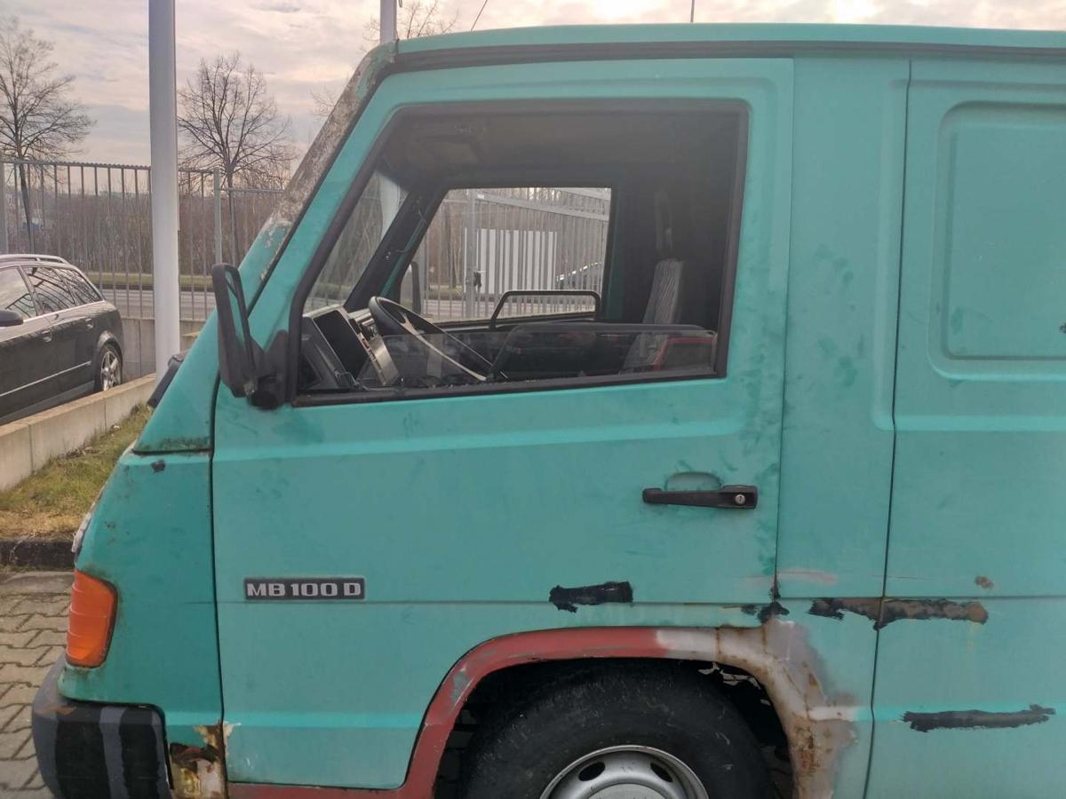 Mercedes MB100 original Tür vorn links Bj.1994